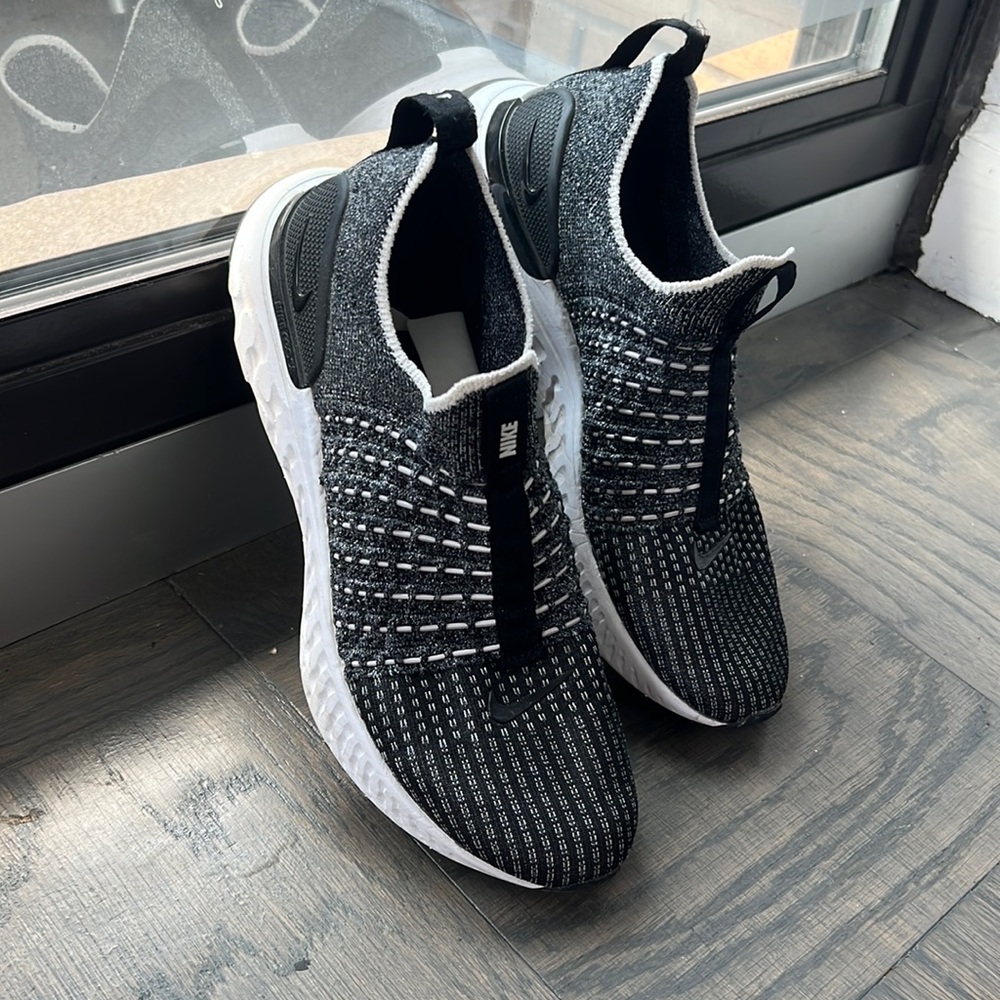 Nike React Phantom Run Flyknit 2 Running sneakers US7.5